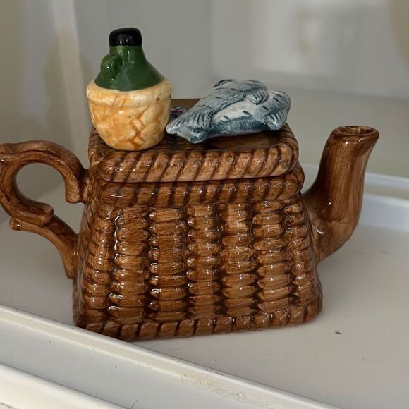 Fisherman’s Mini  Teapot - Picture 3 of 6